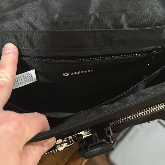 Lululemon crossbody bag. - Picture 4 of 4